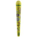 En gul picnic cone holder med en cylindrisk form, fremstillet af plastmateriale. Den har en glat overflade med en ensartet farve. Toppen er åbent og designet til at holde en cone sikkert på plads. Bunden har en bredere diameter, hvilket giver stabilitet. Holderen har en let vægt og en simpel, praktisk konstruktion.