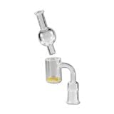En kvarts glas banger med en marmoreringseffekt præsenterer sig i en klar, gennemsigtig farve med subtile nuancer af hvid og grå. Den har en bred, cylindrisk form med en flad bund og en skrå, udvendig kant. En tilhørende marmor cap med en glat overflade og en lille åbning sidder ovenpå, hvilket skaber en harmonisk kontrast.