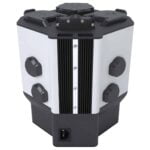 Drizzle Merlin 400 starter kit præsenterer sig med en slank, rektangulær form i en mat sort finish. Det inkluderer et cylindrisk, gennemsigtigt reservoir til væske med en påfyldningsåbning. En digital skærm viser information i hvid tekst, mens knapperne til kontrol er strategisk placeret. En silikonebelægning giver et skridsikkert greb, og en metalring indrammer toppen.