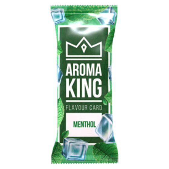 Aroma King menthol smagskort er rektangulært med en glat, blank overflade. Farven er en blanding af lys grøn og hvid, prydet med en grafisk illustration af mentholblade. Øverst ses teksten "Menthol Flavor" i klar, hvid skrift, mens nederst er der en mindre skrifttype med produktinformation. Kanterne er afrundede, hvilket giver et moderne udtryk.