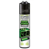 Clipper lighter præsenterer en cylindrisk form med en glat plastoverflade i nuancer af blå og pink, prydet med farverige grafiske mønstre, der skildrer en solnedgang og palmer. Den øverste del har en metalisk finish med en flad, afrundet kant. Tændmekanismen er placeret på toppen, mens et lille fyrtøjs vindue er synligt, hvilket afslører gasniveauet.