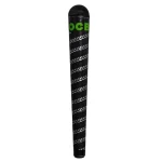 En sort cone holder i plast med en længde på 120 mm. Holderen har en glat overflade og en rund bund, der giver stabilitet. Den er designet til at holde en cone sikkert på plads. Der er ingen synlige knapper eller symboler, og kanterne er let afrundede, hvilket giver et minimalistisk udtryk.
