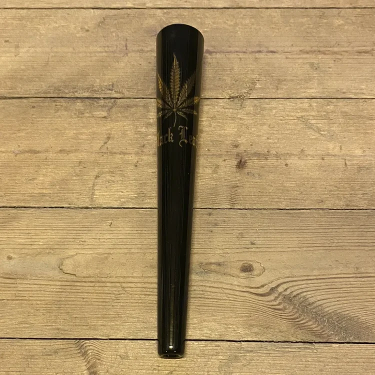 Black Leaf Chillum Black 230 mm m. Glasrist (Udgået)
