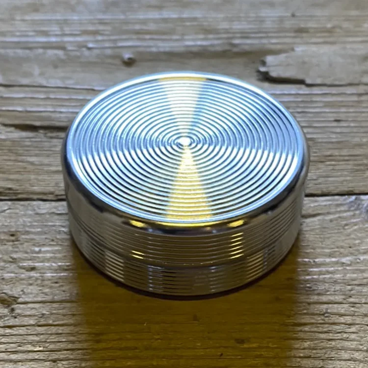 Black Leaf Riflet 2-Part Metal Grinder Sølv Ø50 (NY)