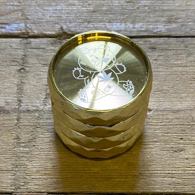 Teddy Montana 4-Part Gold Grinder Ø42 (Udgået)