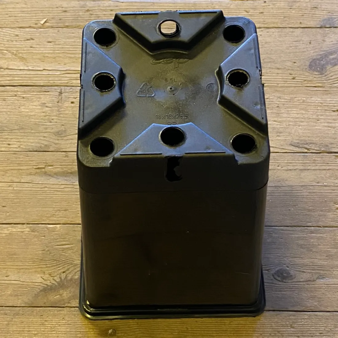 Firkantet Potte 5,5L 18x25 cm (Udgået)