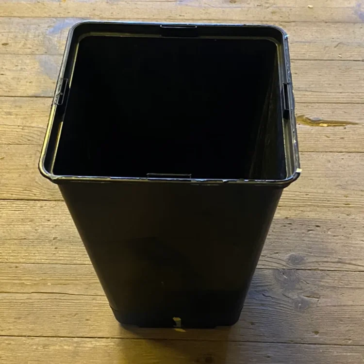 Firkantet Potte 5,5L 18x25 cm (Udgået)