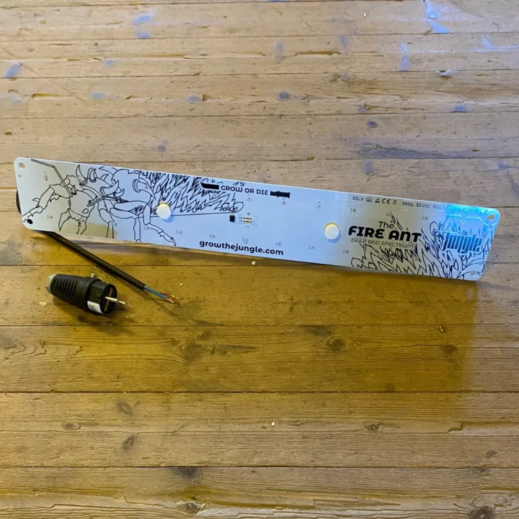 Grow The Jungle "The Fire Ant" 20W LED (Udgået)