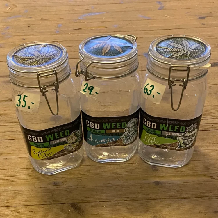 CBD Weed Jar 100g Tilfældig Udgave (Let Brugt)
