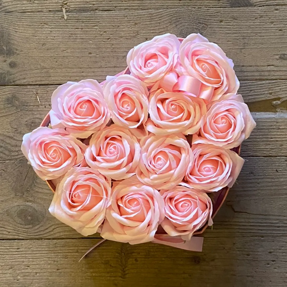 Pink Sæbeblomst Hjerte Gavebuket 13 stk (Udgået)