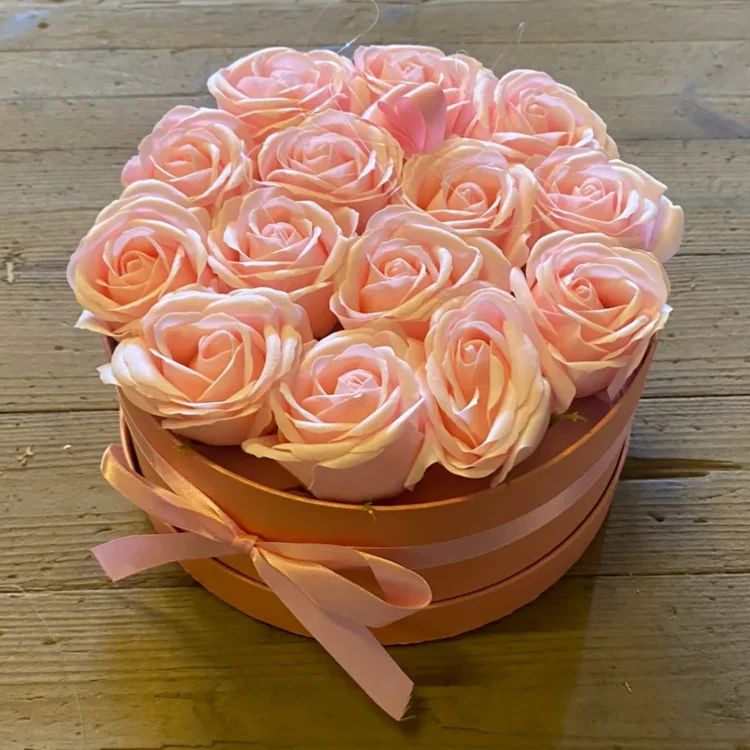Pink Sæbeblomst Rund Gavebuket 14 stk (Udgået)