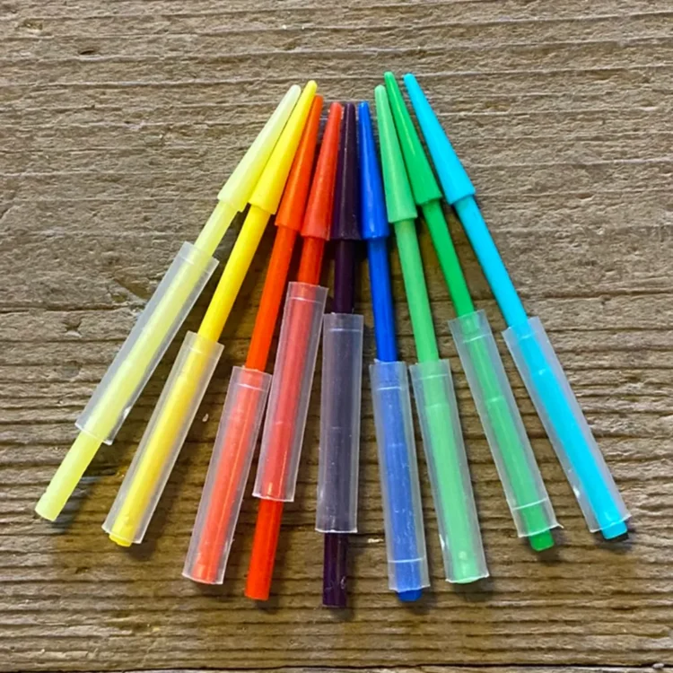 Plastik Spyd 5,5 cm (Tilfældig Farve)