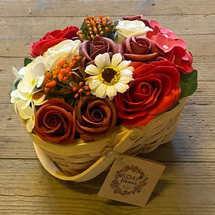 Rød Buket Sæbeblomster i Kurv 13 stk (Udgået)