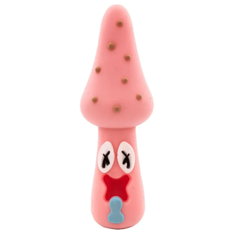 Black Sheep Mushroom Silicone Pipe Pink 100 mm med sorte kryds i hvide øjne over en rød mund med blå tunge.