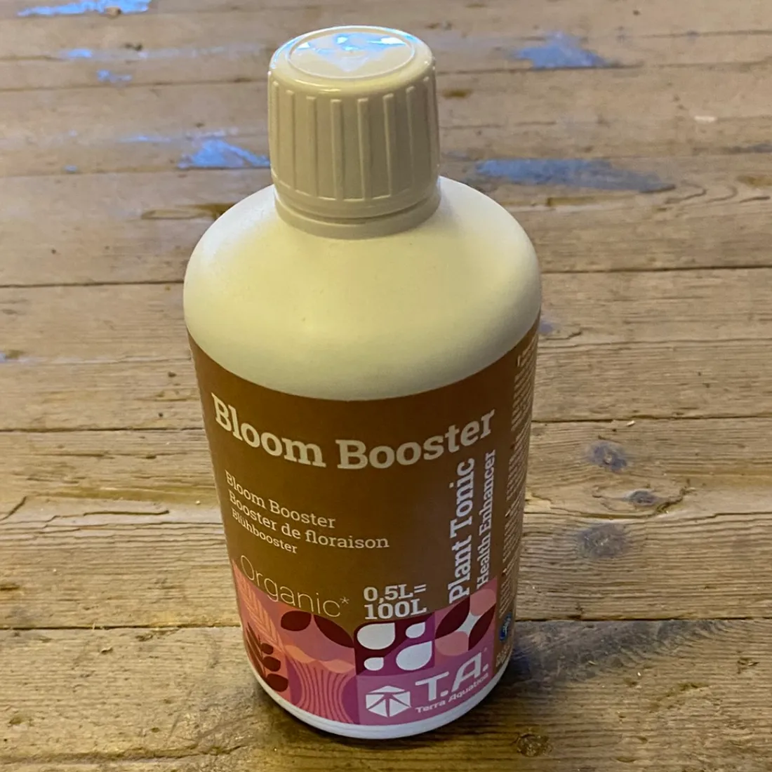 Terra Aquatics Bloom Booster 500 ml i plastflaske med riflet skruelåg og brun etiket med "Bloom Booster".