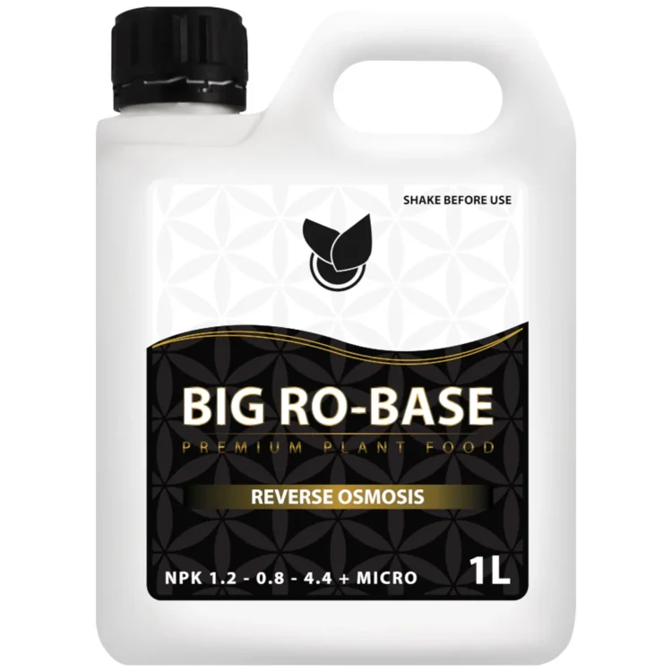 Big Plant Science BIG RO-BASE 1L gødning i hvid plastdunk med hank og sort låg. Sort etiket med teksten "BIG RO-BASE".